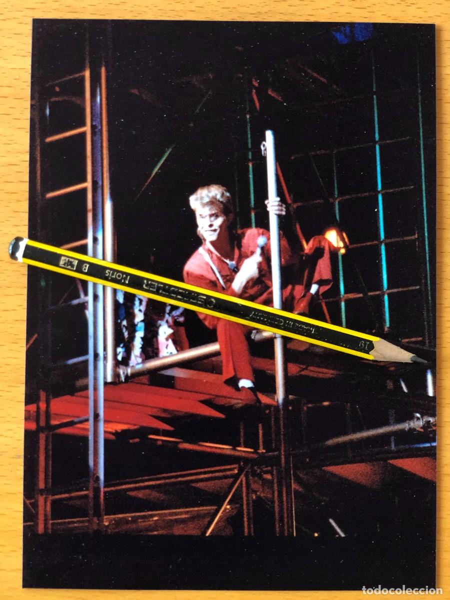 Photos de Chanteurs et Chanteuses: David Bowie. Foto 17x13. by Flowers, con sello. Mini Estadi, BCN 1987.