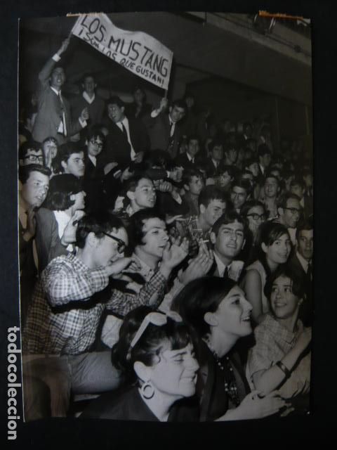 Photos de Chanteurs et Chanteuses: MADRID FESTIVAL DE LOS IDOLOS PALACIO DE LOS DEPORTES ANTIGUA FOTOGRAFIA ORIGINAL 12 X 18 CM