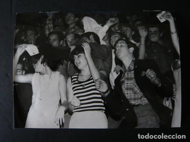 Photos of Singers: FESTIVAL DE LOS IDOLOS PALACIO DE LOS DEPORTES MADRID ANTIGUA FOTOGRAFIA ORIGINAL 12 X 18 CM