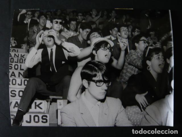 Photos of Singers: FESTIVAL DE LOS IDOLOS PALACIO DE LOS DEPORTES MADRID ANTIGUA FOTOGRAFIA ORIGINAL 12 X 18 CM