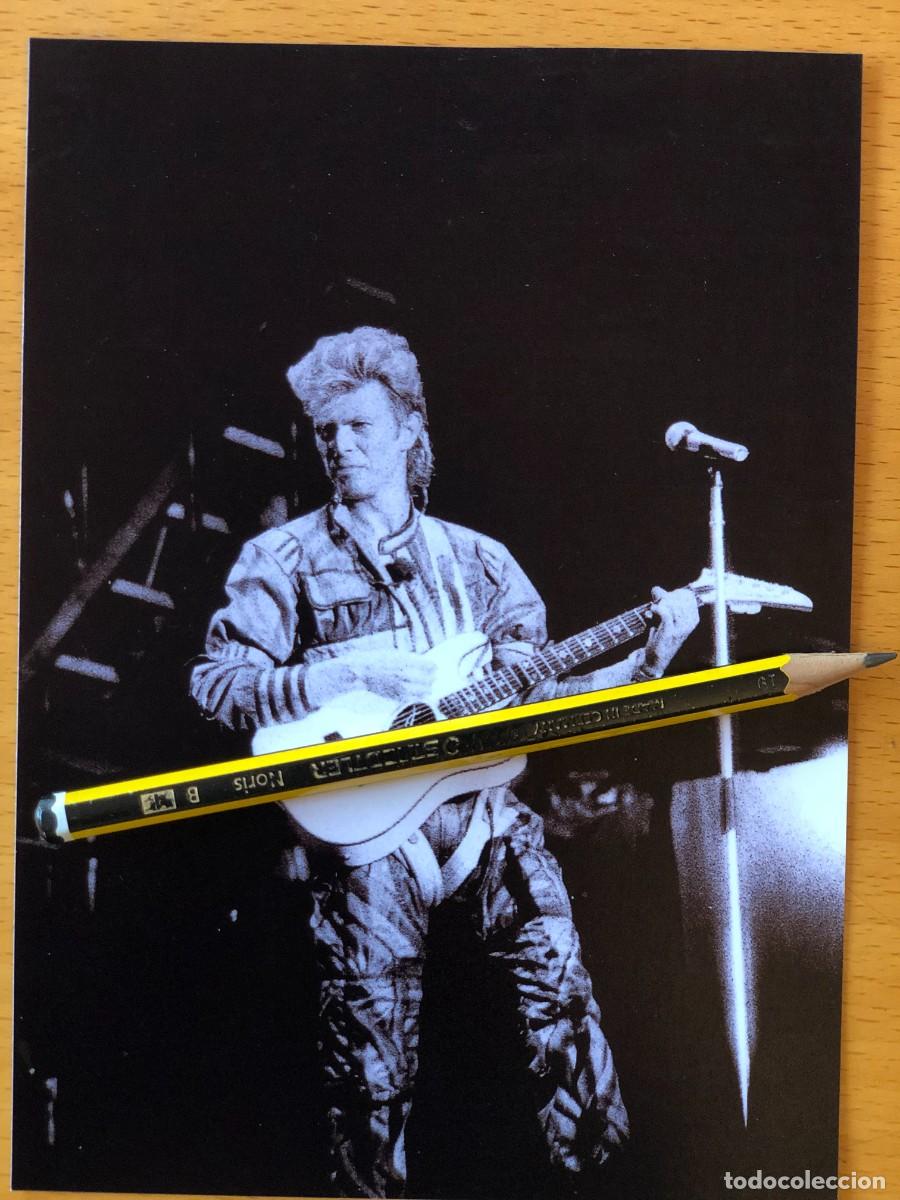 Fotos de Cantantes: David Bowie. Foto 17x13. by Flowers, con sello. Vicente Calder&oacute;n, Madrid 1987.