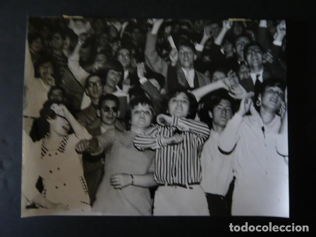 Fotos von Musikern: FESTIVAL DE LOS IDOLOS PALACIO DE LOS DEPORTES MADRID ANTIGUA FOTOGRAFIA ORIGINAL 24 X 18 CM