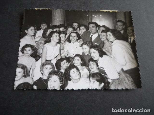 Photos of Singers: GILBERT BECAUD CANTANTE ANTIGUA FOTOGRAFIA ORIGINAL 12 X 9 CM