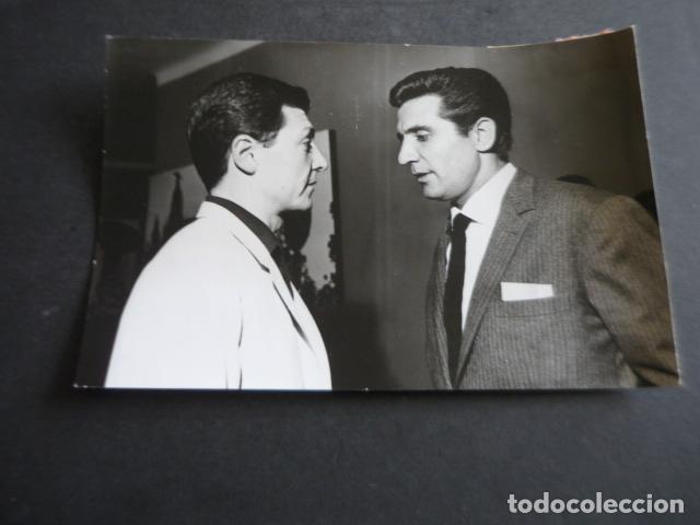 Foto di Cantanti: GILBERT BECAUD CANTANTE EN BARCELONA ANTIGUA FOTOGRAFIA ORIGINAL 13 X 18 CM