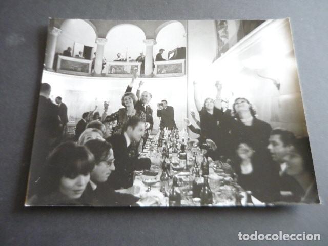 Photos of Singers: GILBERT BECAUD CANTANTE EN MOSCU ANTIGUA FOTOGRAFIA ORIGINAL 24 X 18 CM
