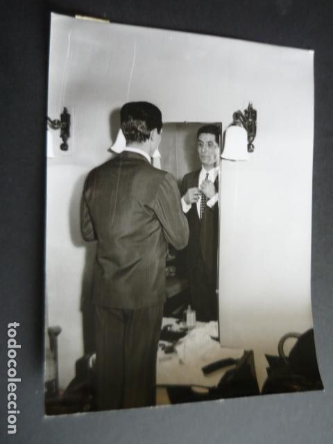 Fotos de Cantores: GILBERT BECAUD CANTANTE EN MOSCU ANTIGUA FOTOGRAFIA ORIGINAL 24 X 18 CM