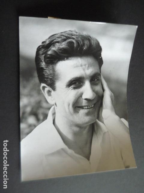 Foto di Cantanti: GILBERT BECAUD CANTANTE ANTIGUA FOTOGRAFIA ORIGINAL 24 X 18 CM