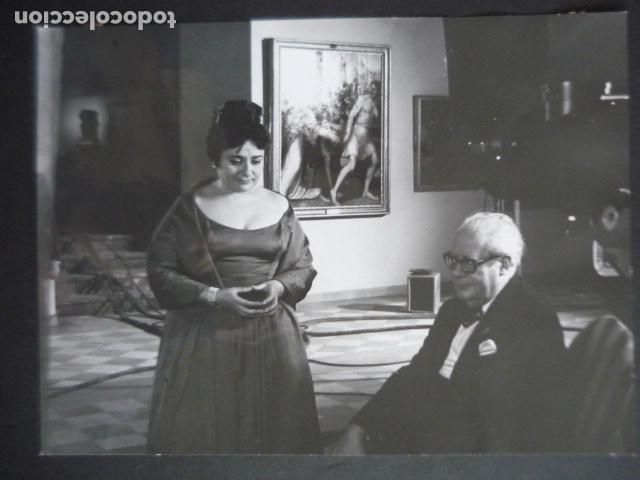 Fotos von Musikern: VICTORIA DE LOS ANGELES CANTANTE OPERA CON ANDRES SEGOVIA GUITARRISTA ANTIGUA FOTOGRAFIA 18 X 24 CM