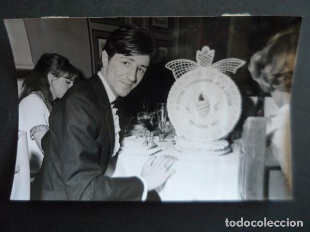 Foto di Cantanti: GIORGIO GABER CANTANTE EN PALMA DE MALLORCA ANTIGUA FOTOGRAFIA 12 X 18 CM