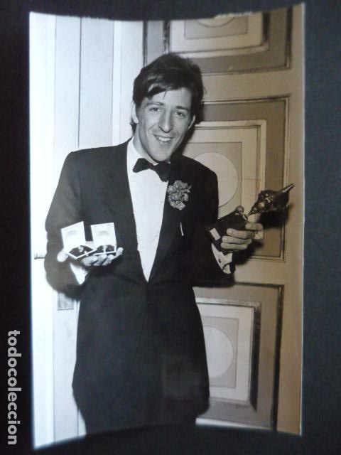 Foto di Cantanti: GIORGIO GABER CANTANTE EN PALMA DE MALLORCA ANTIGUA FOTOGRAFIA 12 X 18 CM