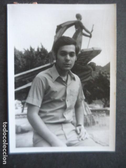 Photos of Singers: MANUEL TORRES CANTANTE ANTIGUA FOTOGRAFIA 8 X 10 CM