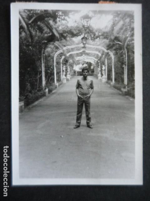 Foto di Cantanti: MANUEL TORRES CANTANTE ANTIGUA FOTOGRAFIA 7.5 X 10.5 CM