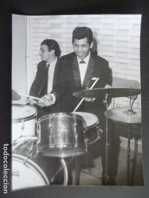 Photos of Singers: LOS BLUE DIAMONDS CONJUNTO MUSICAL EN MADRID ANTIGUA FOTOGRAFIA ORIGINAL 18 X 24 CM