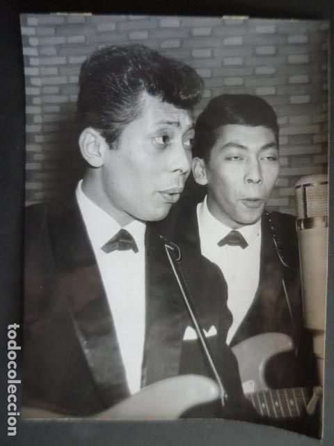Photos de Chanteurs et Chanteuses: LOS BLUE DIAMONDS CONJUNTO MUSICAL EN MADRID ANTIGUA FOTOGRAFIA ORIGINAL 18 X 24 CM