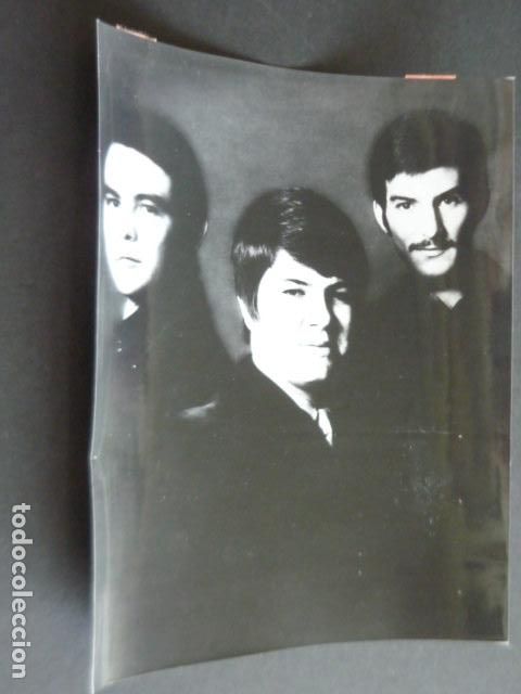 Fotos von Musikern: THE SANDPIPERS CONJUNTO MUSICAL ANTIGUA FOTOGRAFIA ORIGINAL 16 X 22 CM