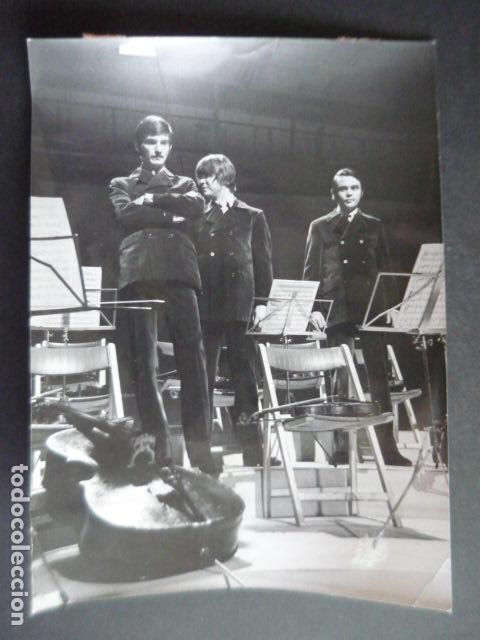 Fotos de Cantantes: THE SANDPIPERS CONJUNTO MUSICAL ANTIGUA FOTOGRAFIA ORIGINAL 18 X 24 CM