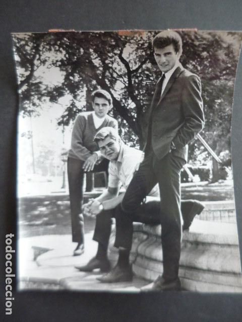 Photos of Singers: THE SANDPIPERS CONJUNTO MUSICAL ANTIGUA FOTOGRAFIA ORIGINAL 18 X 24 CM