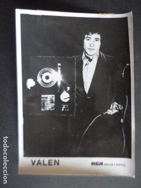 Photos of Singers: VALEN CANTANTE ANTIGUA FOTOGRAFIA ORIGINAL 18 X 13 CM
