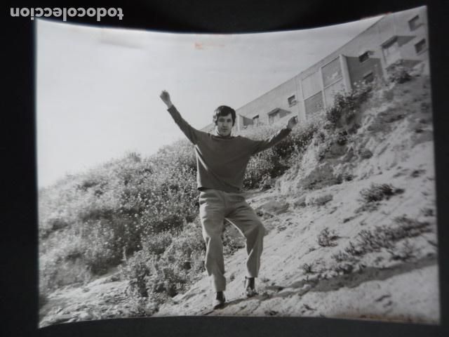 Photos of Singers: VALEN CANTANTE ANTIGUA FOTOGRAFIA ORIGINAL 18 X 24 CM