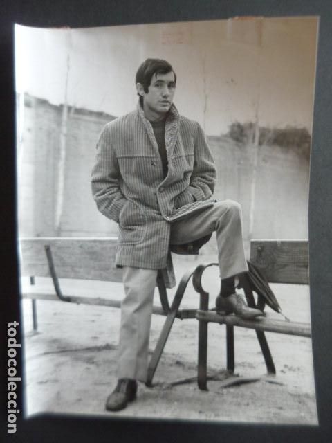 Photos of Singers: VALEN CANTANTE ANTIGUA FOTOGRAFIA ORIGINAL 18 X 24 CM