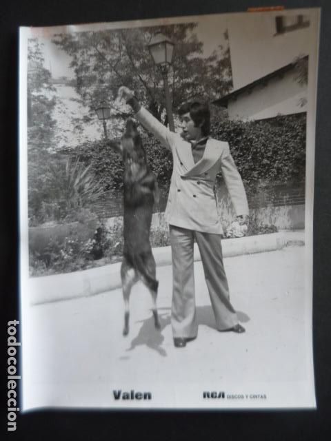 Photos of Singers: VALEN CANTANTE ANTIGUA FOTOGRAFIA ORIGINAL 18 X 24 CM