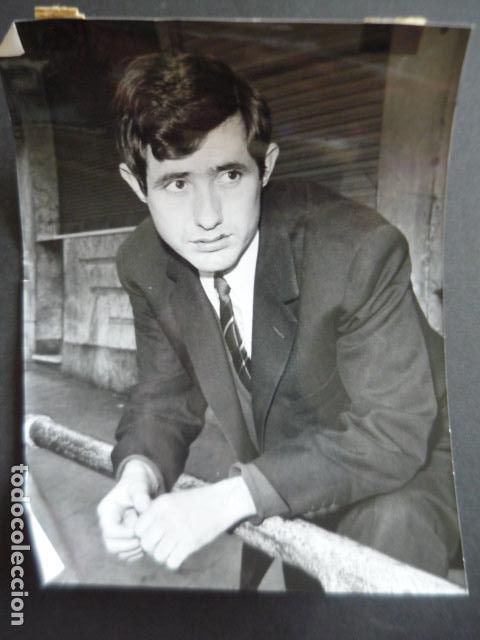 Photos of Singers: VALEN CANTANTE ANTIGUA FOTOGRAFIA ORIGINAL 18 X 24 CM