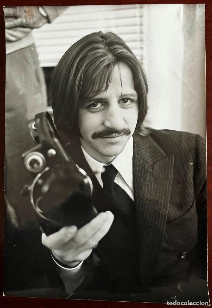 Fotos de Cantantes: ANTIGUA FOTOGRAFIA DE RINGO STAR, THE BEATLES, 10-5-1969, EN UNA ESCENA DE LA PELICULA &rdquo;THE MAGIC CH