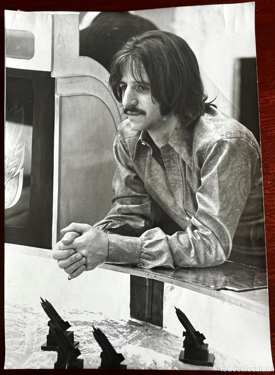 Fotos de Cantantes: ANTIGUA FOTOGRAFIA DE RINGO STAR, THE BEATLES, 10-5-1969, MIDE 25,5 X 18 CMS. APROXIMADAMENTE, VER L