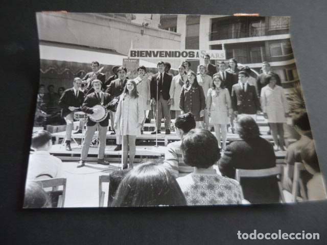 Photos of Singers: VIVA LA GENTE CONJUNTO MUSICAL ANTIGUA FOTOGRAFIA ORIGINAL 18 X 24 CM