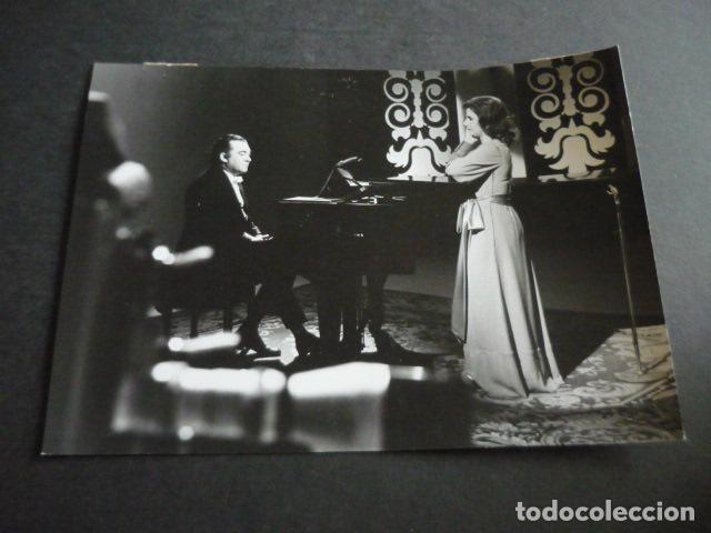 Photos of Singers: MONTSERRAT ALAVEDRA CANTANTE ANTIGUA FOTOGRAFIA ORIGINAL 13 X 18 CM