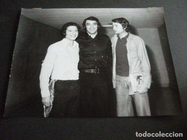 Photos of Singers: JOSE ALFREDO FUENTES CANTANTE ANTIGUA FOTOGRAFIA ORIGINAL 18 X 24 CM