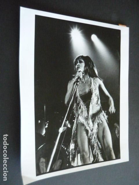 Photos of Singers: TINA TURNER CANTANTE EN EL PALACIO DE LOS DEPORTES DE MADRID ANTIGUA FOTOGRAFIA ORIGINAL 20 X 25 CM