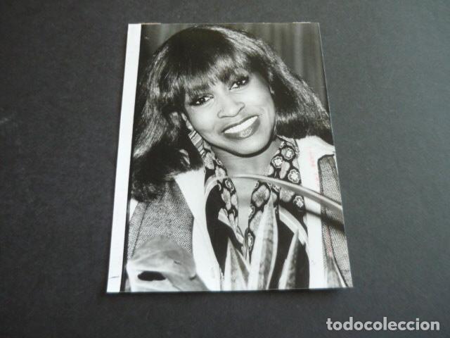 Photos of Singers: TINA TURNER CANTANTE ANTIGUA FOTOGRAFIA ORIGINAL 18 X 13 CM