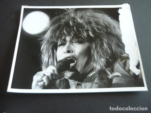 Photos of Singers: TINA TURNER CANTANTE ANTIGUA FOTOGRAFIA ORIGINAL 18 X 24 CM