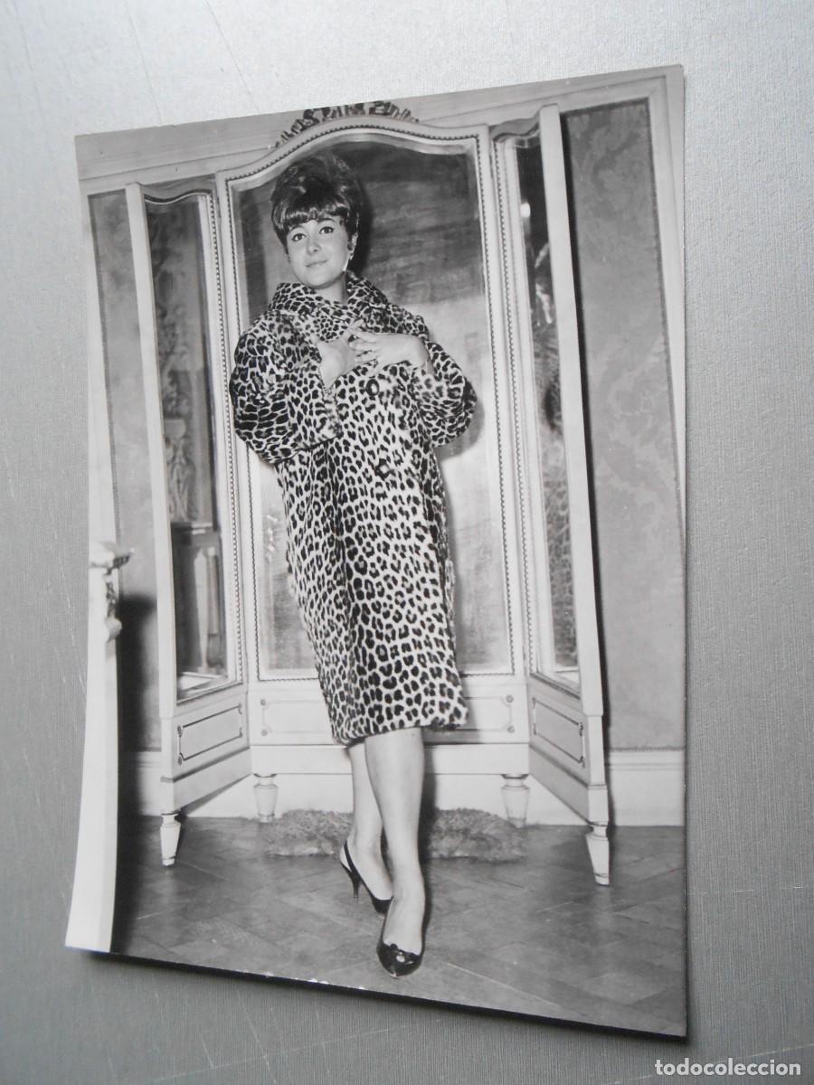 Fotos de Cantantes: FOTO de - Luisita TENOR - de 12,5 x 17,5 cms.