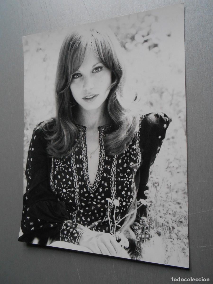Fotos de Cantantes: FOTO de - KARINA - de 18 x 24 cms.