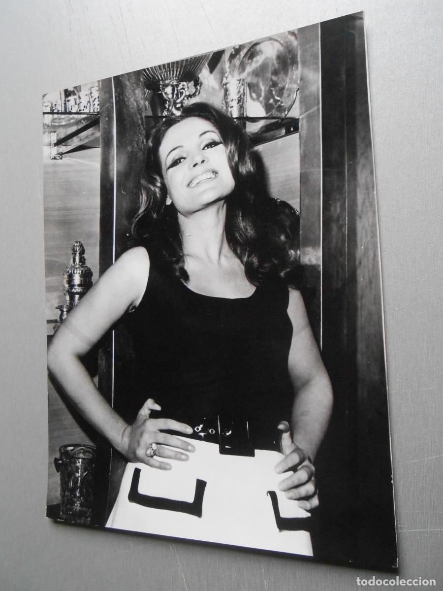 Fotos de Cantantes: FOTO de - CARMEN SEVILLA - de 18 x 24 cms.