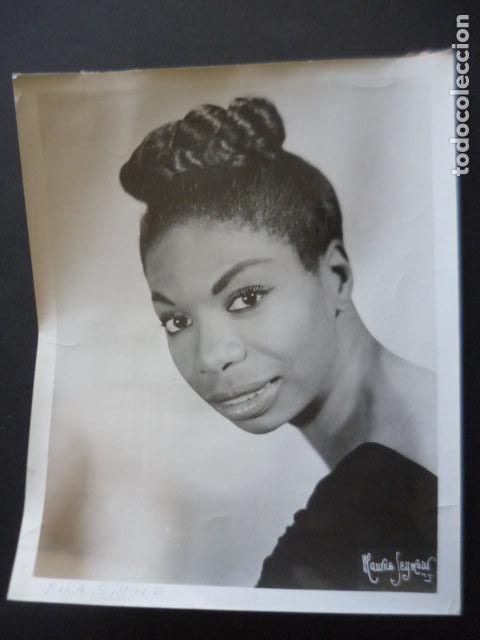 Photos of Singers: NINA SIMONE CANTANTE JAZZ ANTIGUA FOTOGRAFIA ORIGINAL 20 X 25 CM