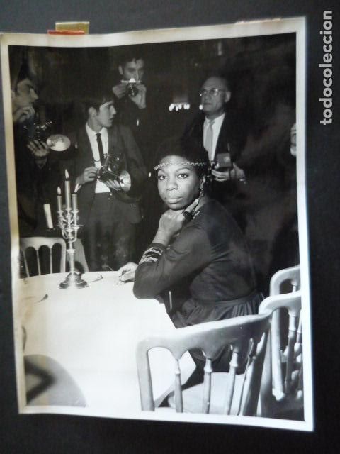 Photos of Singers: NINA SIMONE CANTANTE JAZZ ANTIGUA FOTOGRAFIA ORIGINAL 18 X 24 CM