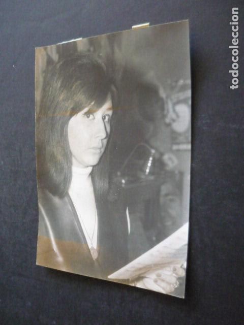 Photos of Singers: CRISTY CANTANTE ANTIGUA FOTOGRAFIA ORIGINAL 10 X 15 CM