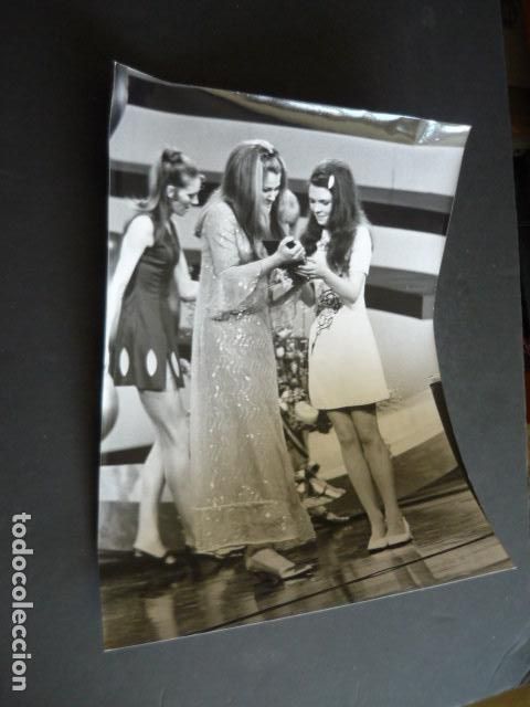 Photos of Singers: DANA CANTANTE ANTIGUA FOTOGRAFIA ORIGINAL 18 X 24 CM