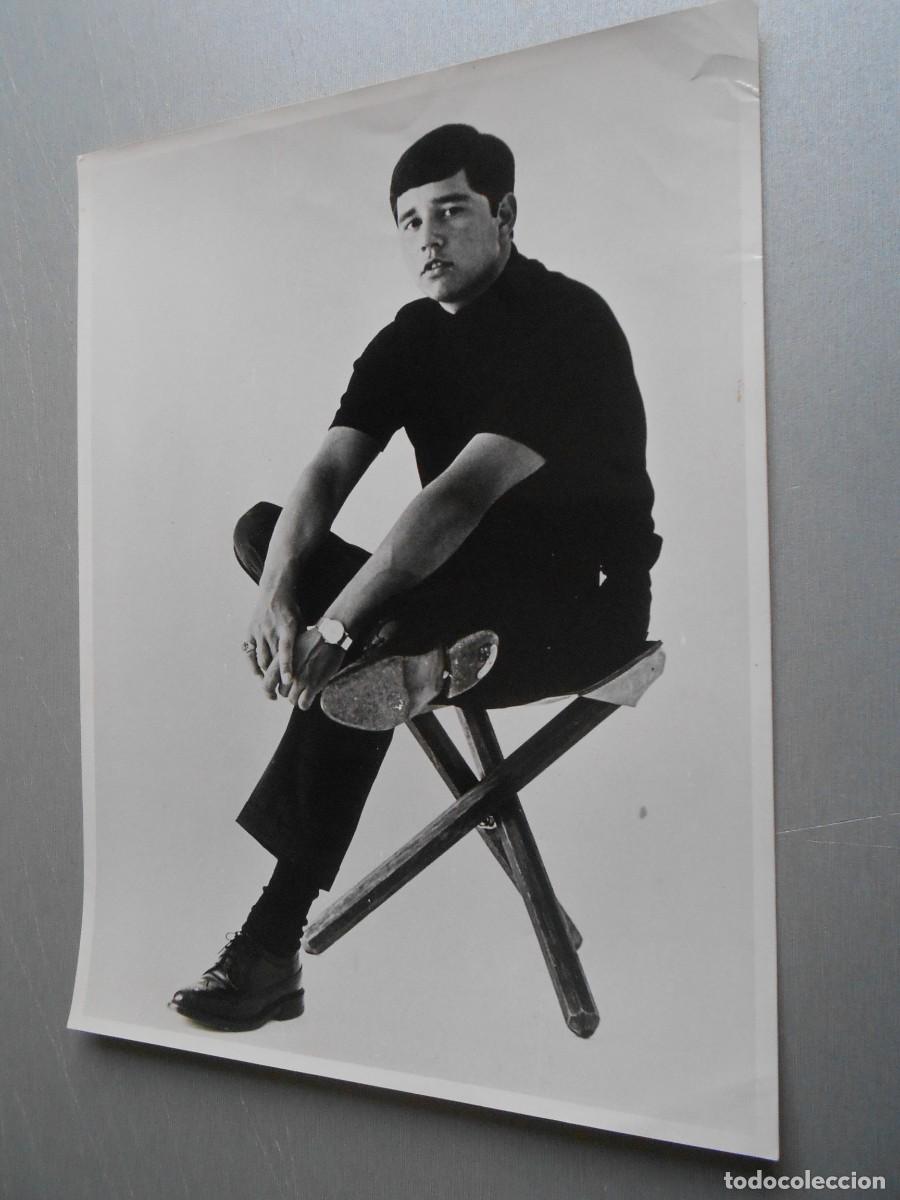 Fotos de Cantantes: FOTO de - CHRIS MONTEZ -, de 18 x 24 cms.