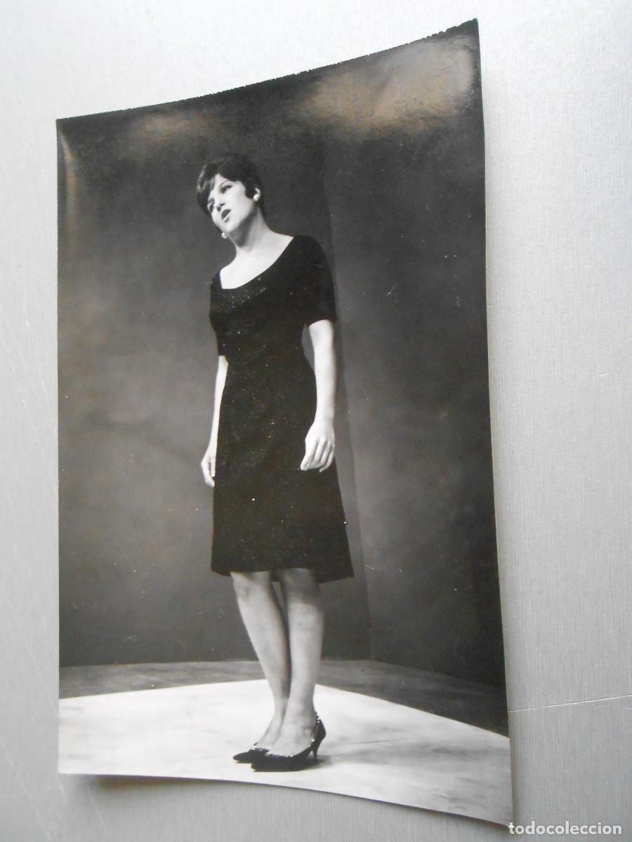 Fotos de Cantantes: FOTO de - LITA TORELLO -, de 11,5 x 18 cms.