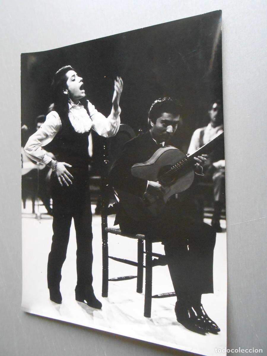 Fotos de Cantores: FOTO de - LA GALLEGUITA -, de 18 x 24 cms.