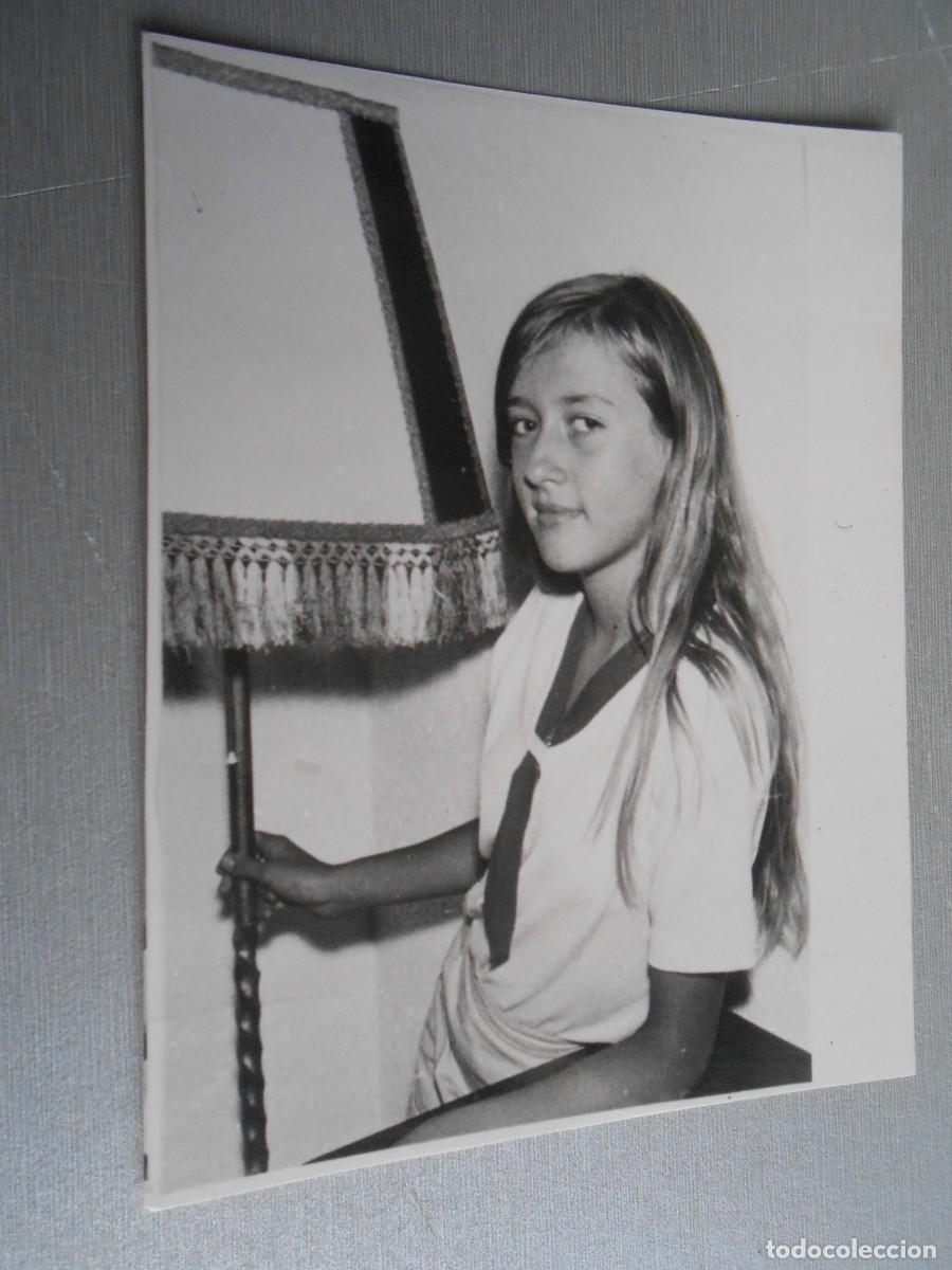 Photos of Singers: FOTO de - ALICIA GRANADOS -, de 8,5 x 11 cms.