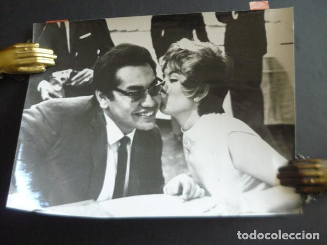 Fotos de Cantantes: VIKKI CARR CANTANTE ANTIGUA FOTOGRAFIA ORIGINAL 24 X 18 CM