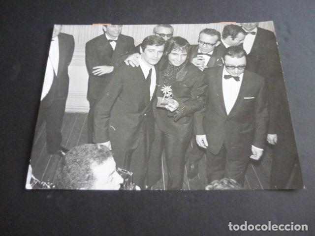 Fotos von Musikern: SERGIO ENDRIGO CANTANTE ANTIGUA FOTOGRAFIA 24 X 18 CM