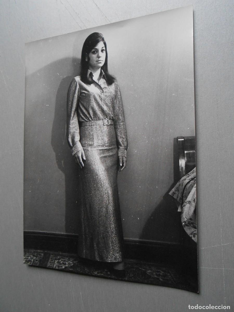 Photos of Singers: FOTO de - FRIDA BOCCARA -, de 18 x 24 cms.