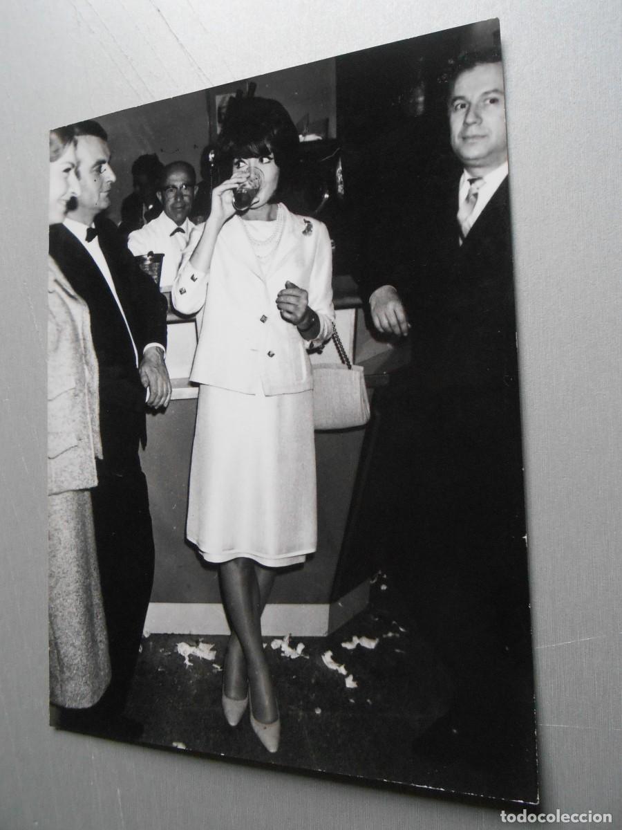 FOTO de - JULIETTE GRECCO -, de 18 x 24 cms.