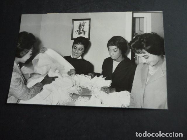 Photos de Chanteurs et Chanteuses: HERMANAS BENITEZ CANTANTES ANTIGUA FOTOGRAFIA ORIGINAL 12 X 18 CM